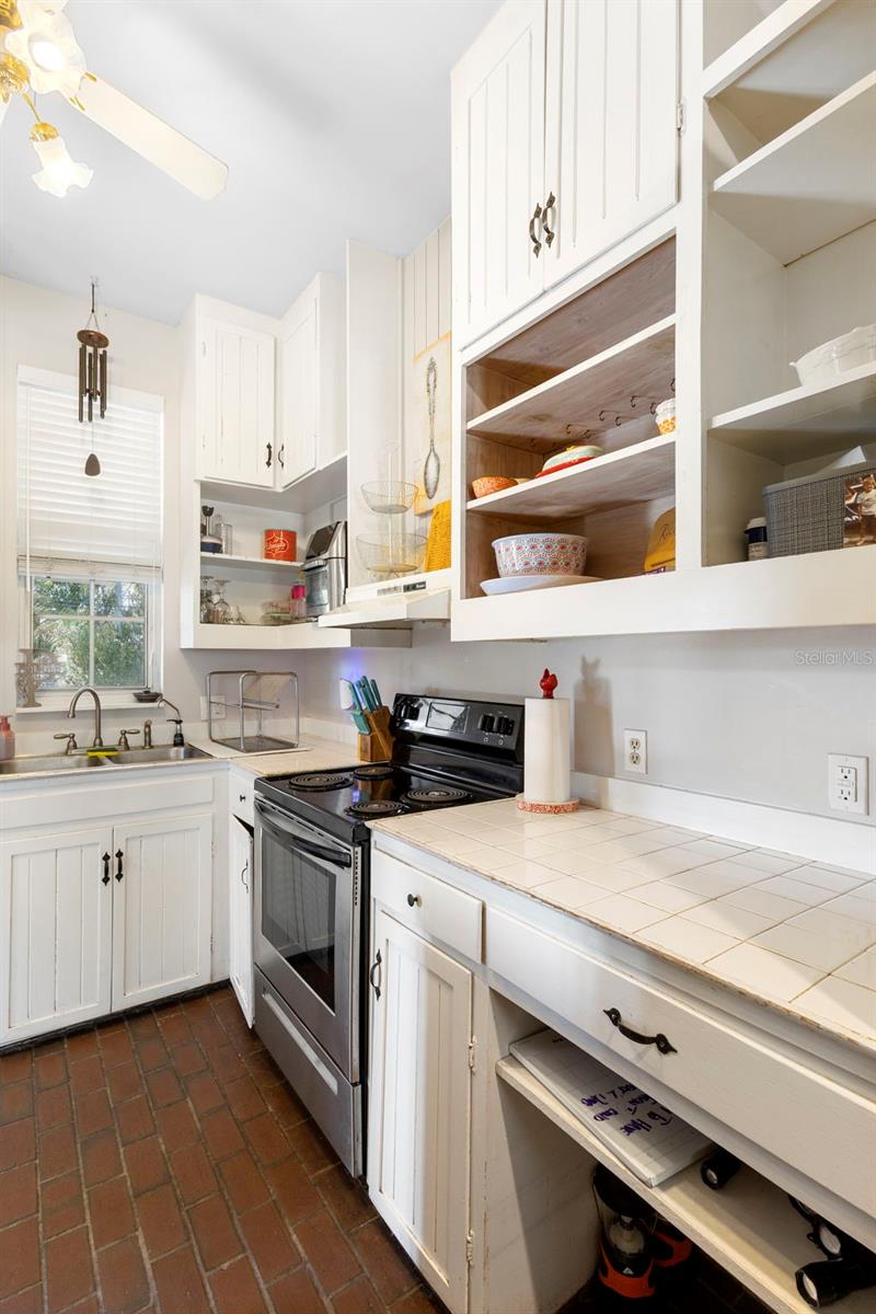 Image 12 of 25 For 1462 Colin Kelly Avenue