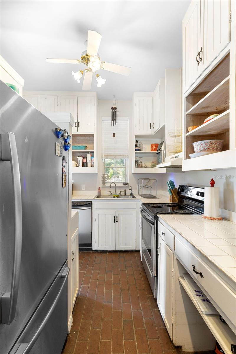 Image 13 of 25 For 1462 Colin Kelly Avenue