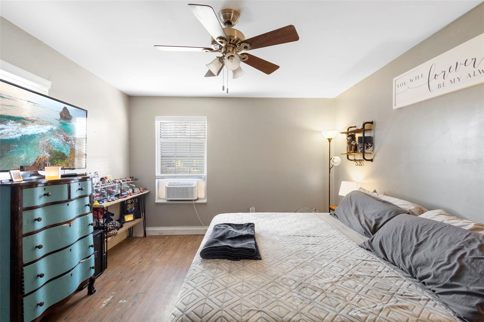 Image 16 of 25 For 1462 Colin Kelly Avenue