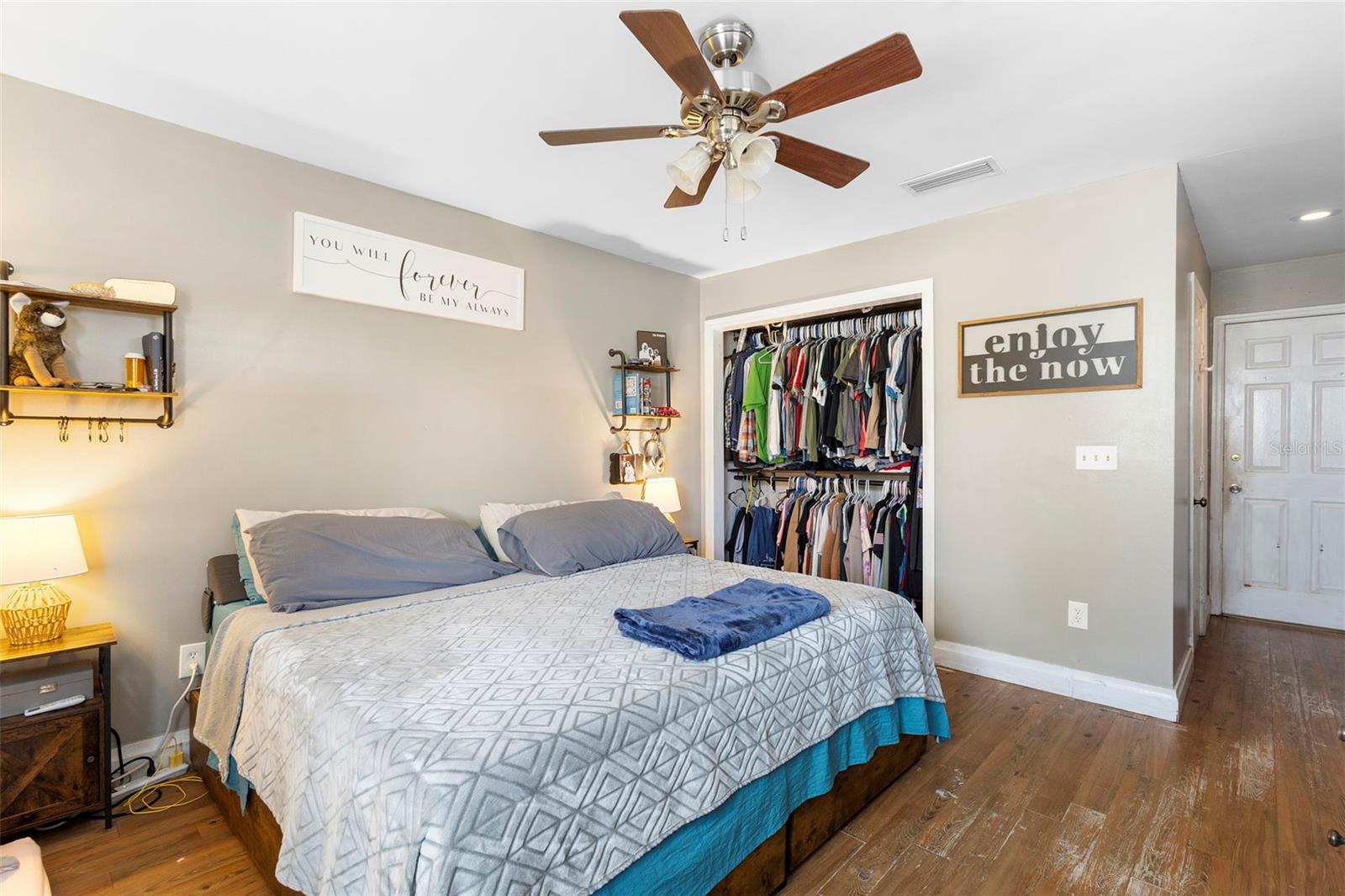 Image 17 of 25 For 1462 Colin Kelly Avenue