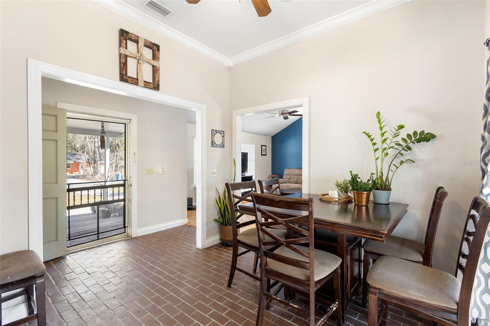 Image 9 of 25 For 1462 Colin Kelly Avenue