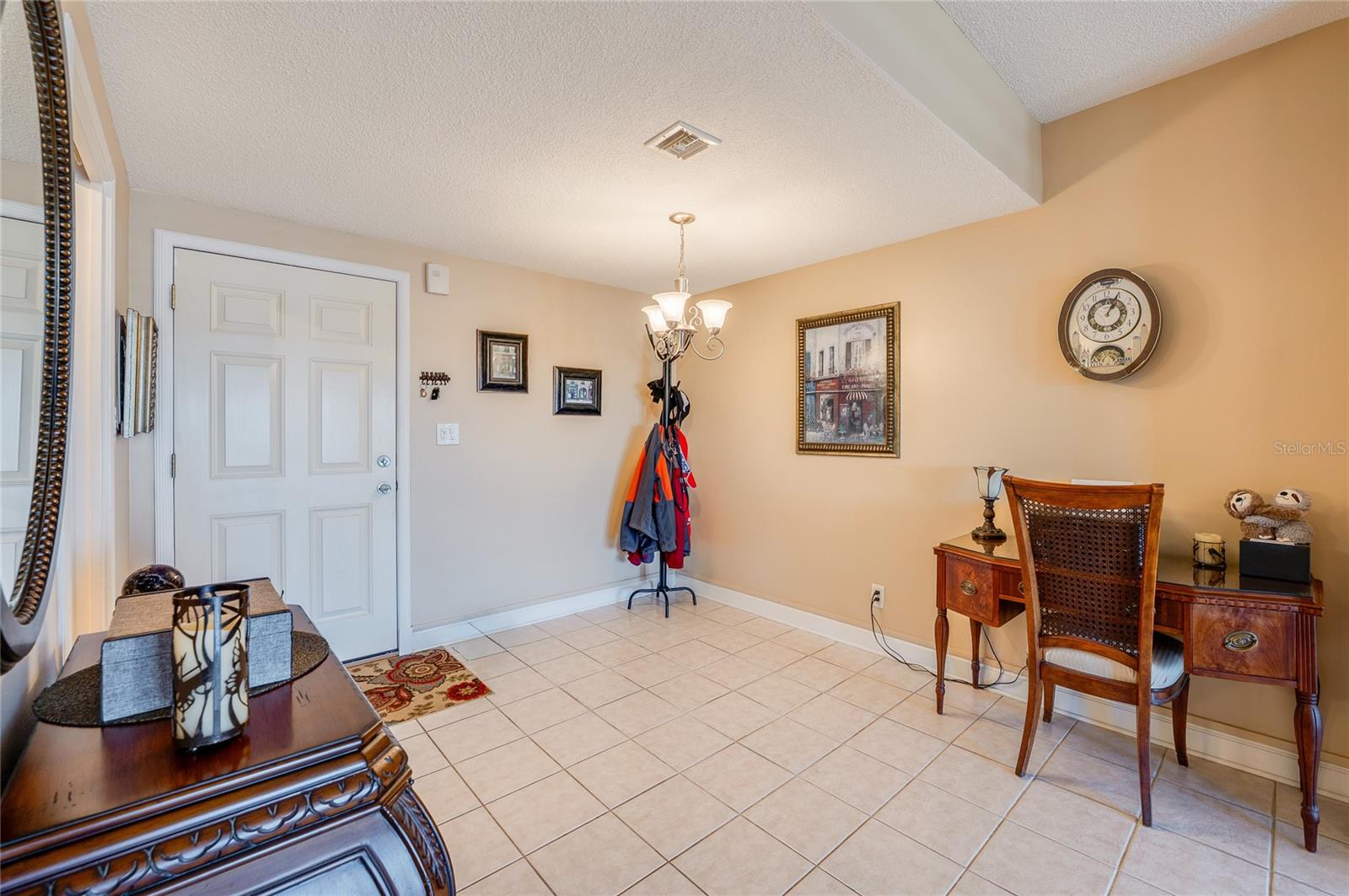 Image 13 of 29 For 404 Beach Street 503