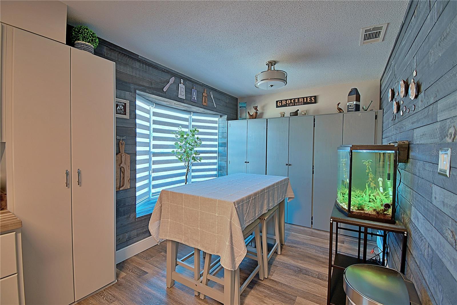 Image 12 of 39 For 1228 Mardrake Road