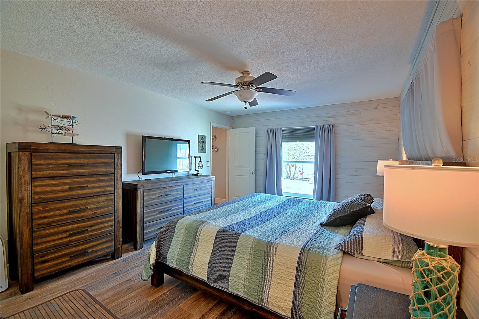 Image 16 of 39 For 1228 Mardrake Road