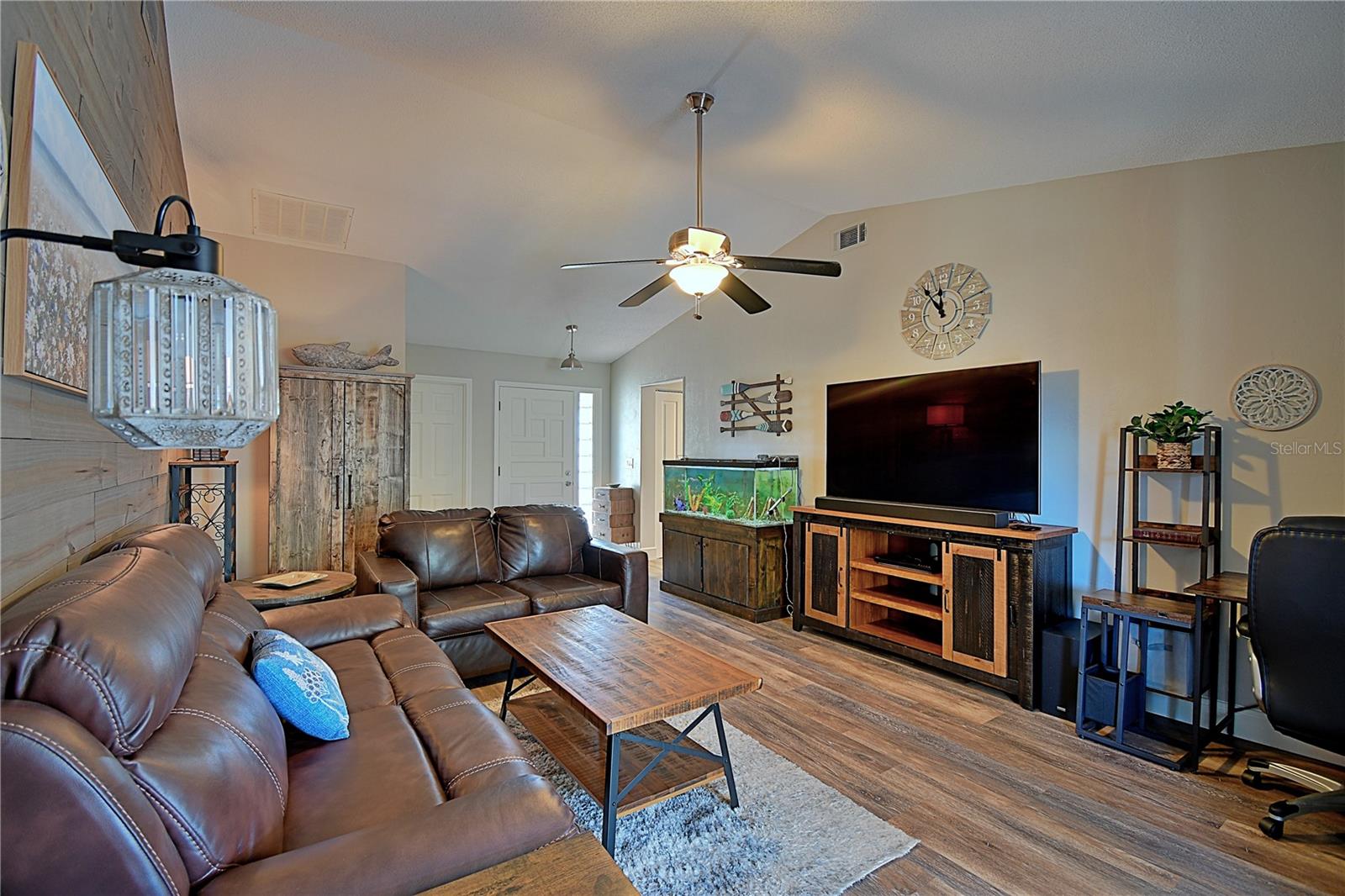 Image 22 of 39 For 1228 Mardrake Road