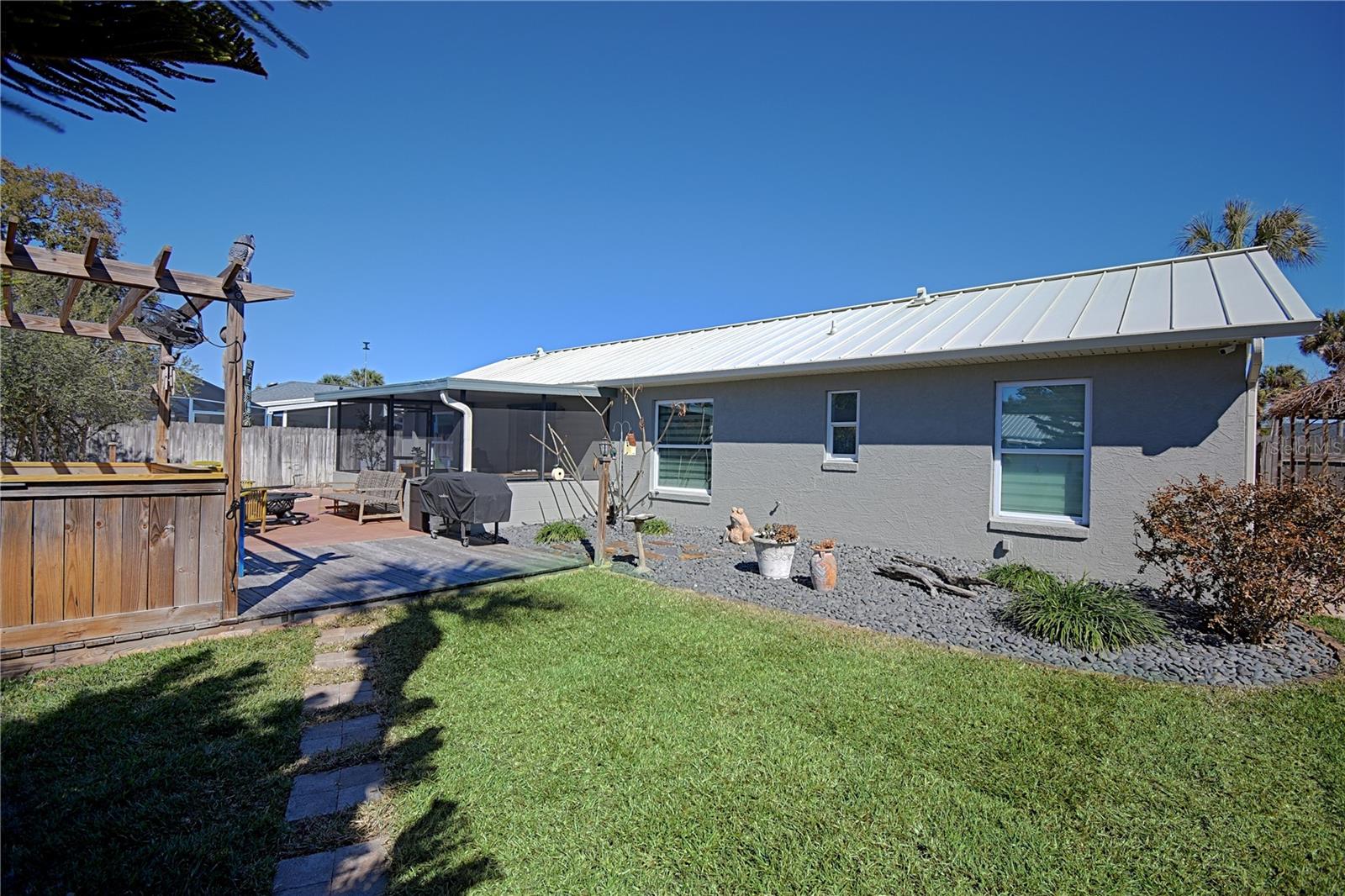 Image 38 of 39 For 1228 Mardrake Road