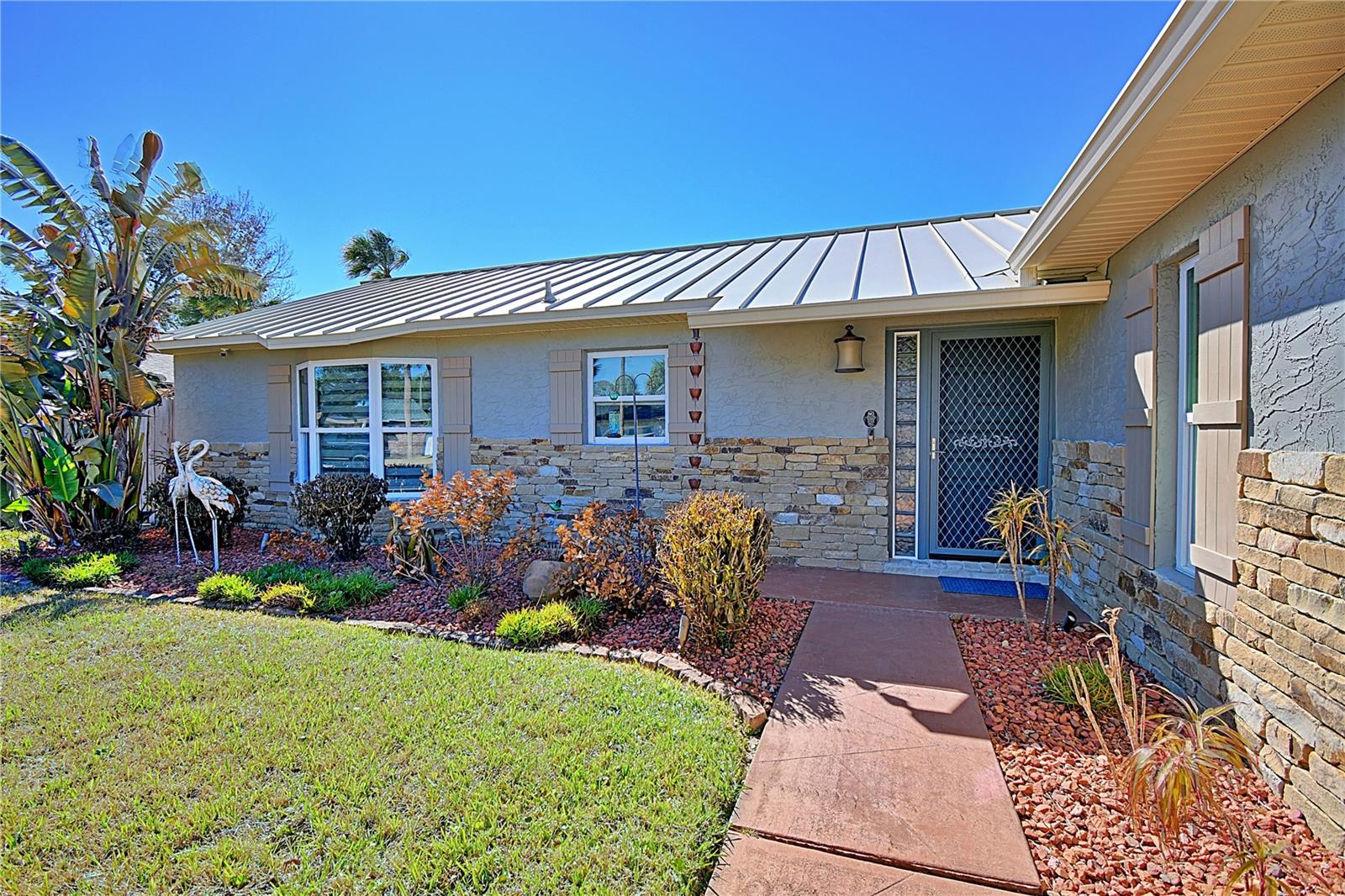 Image 5 of 39 For 1228 Mardrake Road