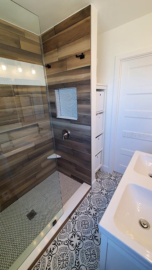 Image 10 of 25 For 212 Bonner Avenue