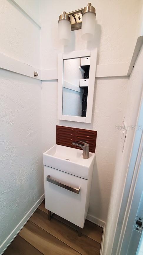 Image 14 of 25 For 212 Bonner Avenue