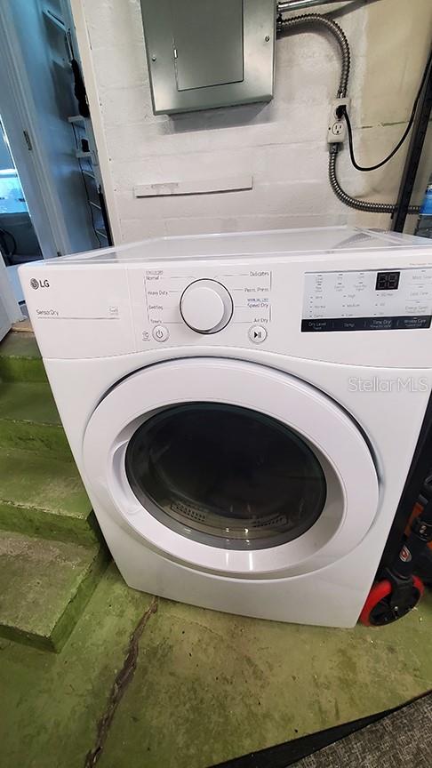 Image 16 of 25 For 212 Bonner Avenue