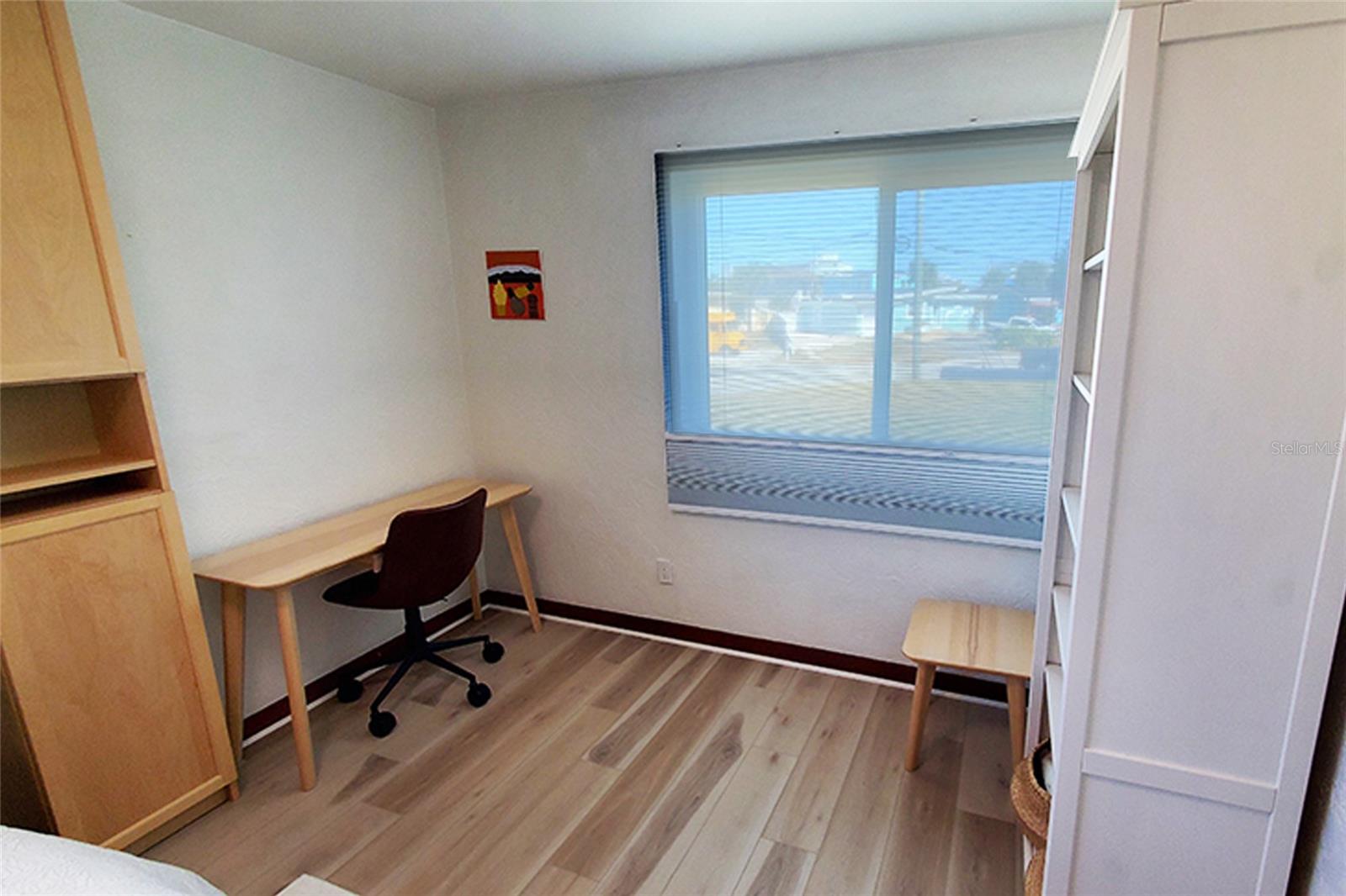 Image 8 of 25 For 212 Bonner Avenue