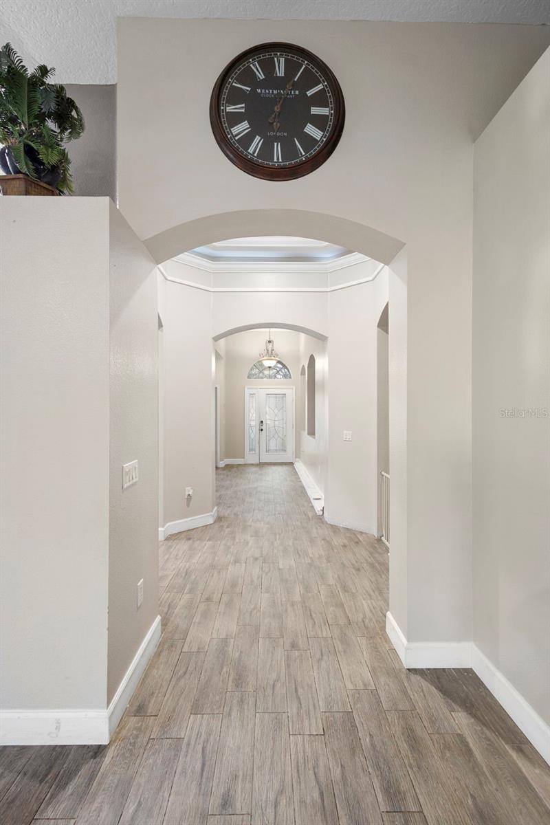 Image 14 of 42 For 322 Secretariat Court