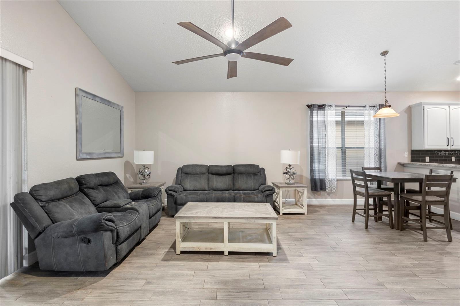 Image 16 of 42 For 322 Secretariat Court