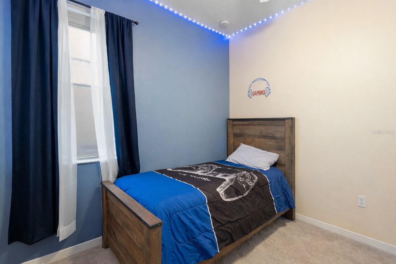 Image 24 of 42 For 322 Secretariat Court