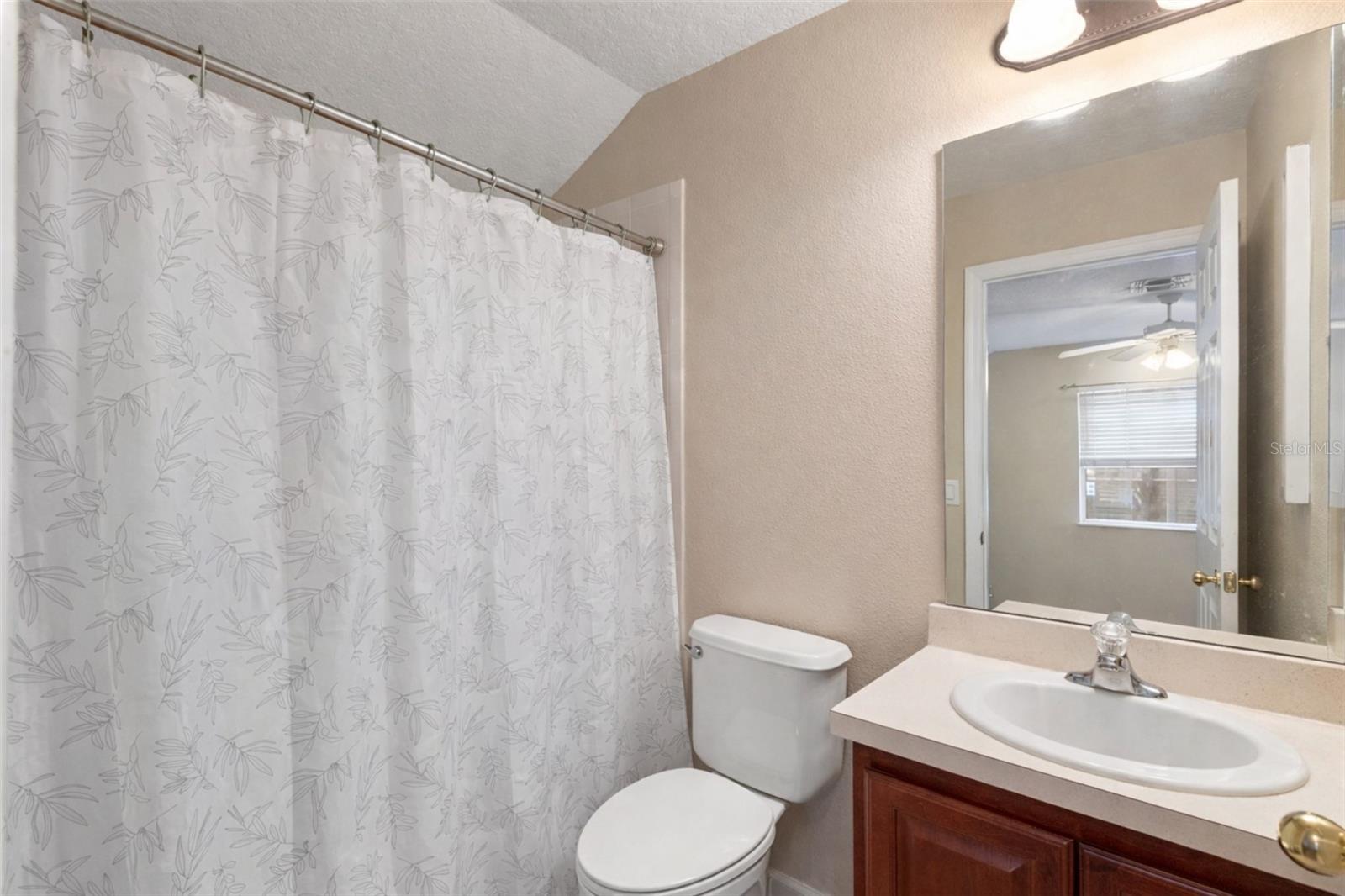 Image 25 of 42 For 322 Secretariat Court