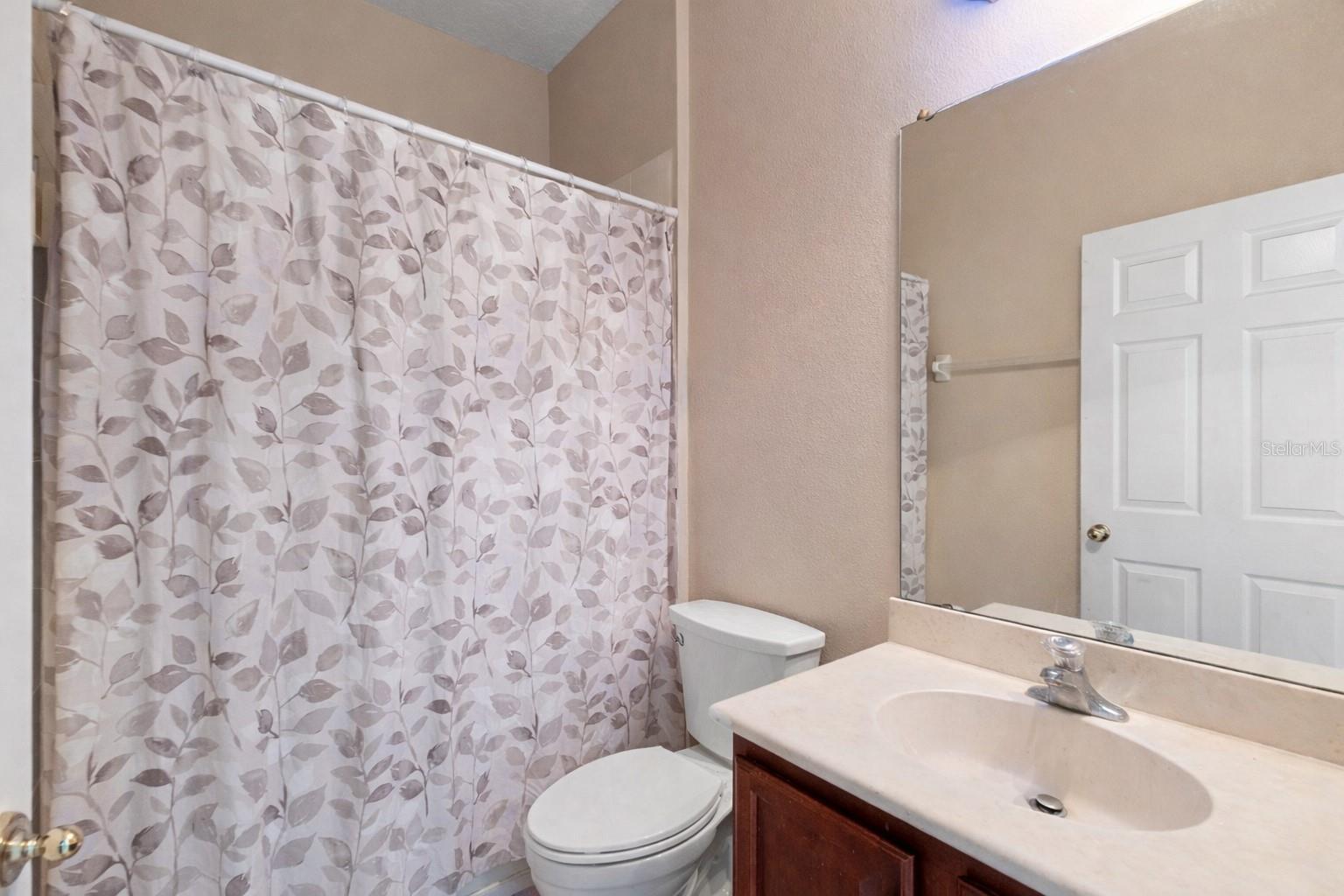 Image 27 of 42 For 322 Secretariat Court