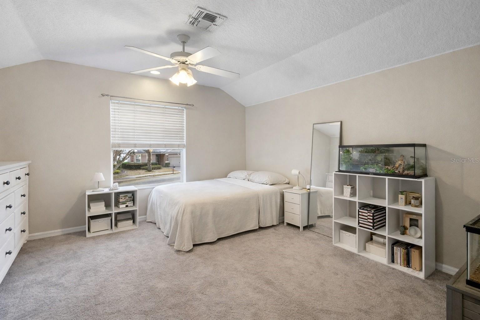 Image 28 of 42 For 322 Secretariat Court