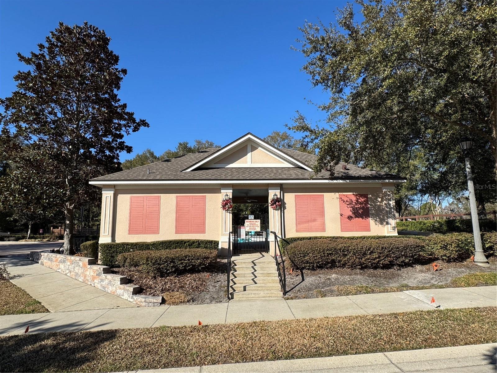 Image 34 of 42 For 322 Secretariat Court