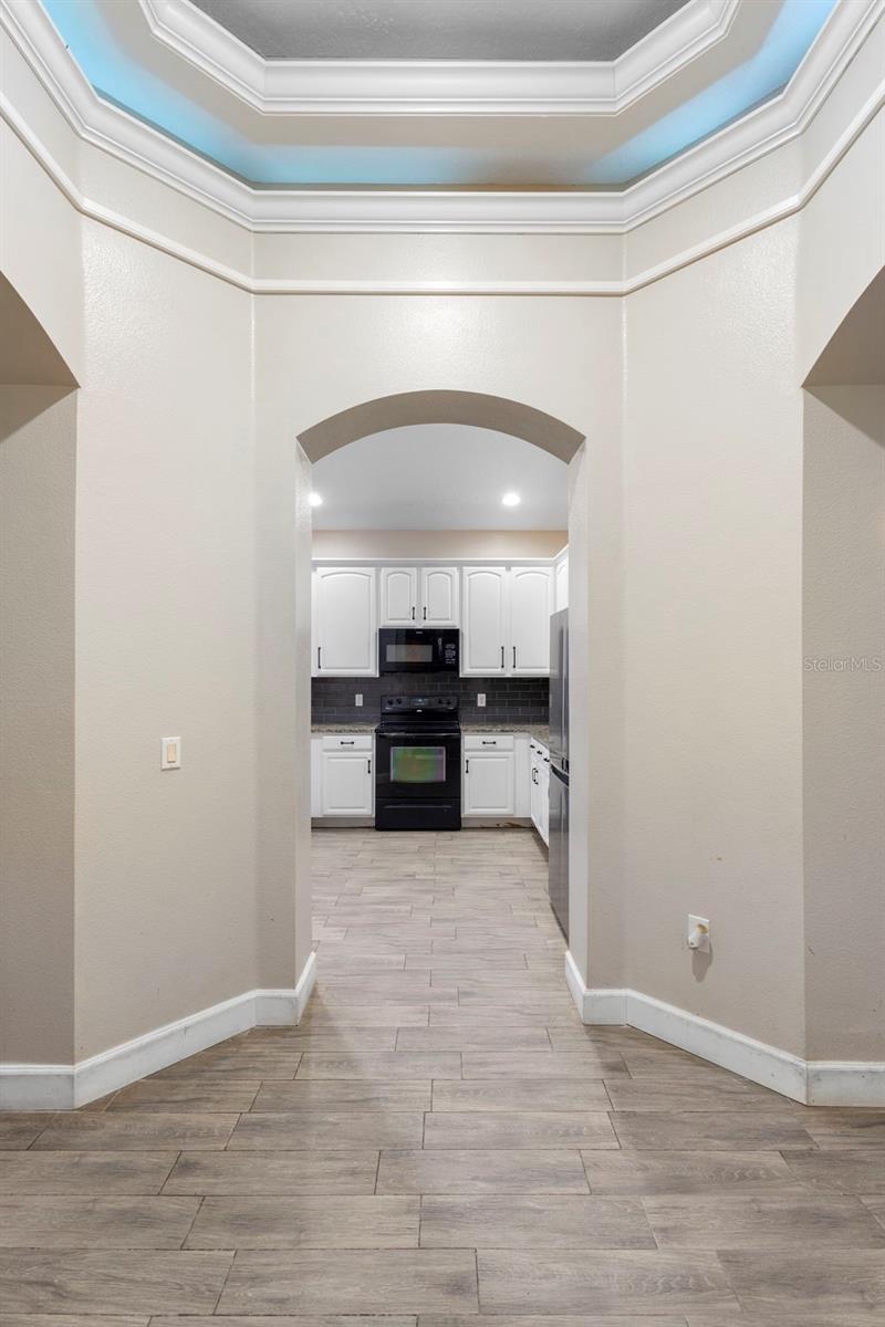 Image 7 of 42 For 322 Secretariat Court