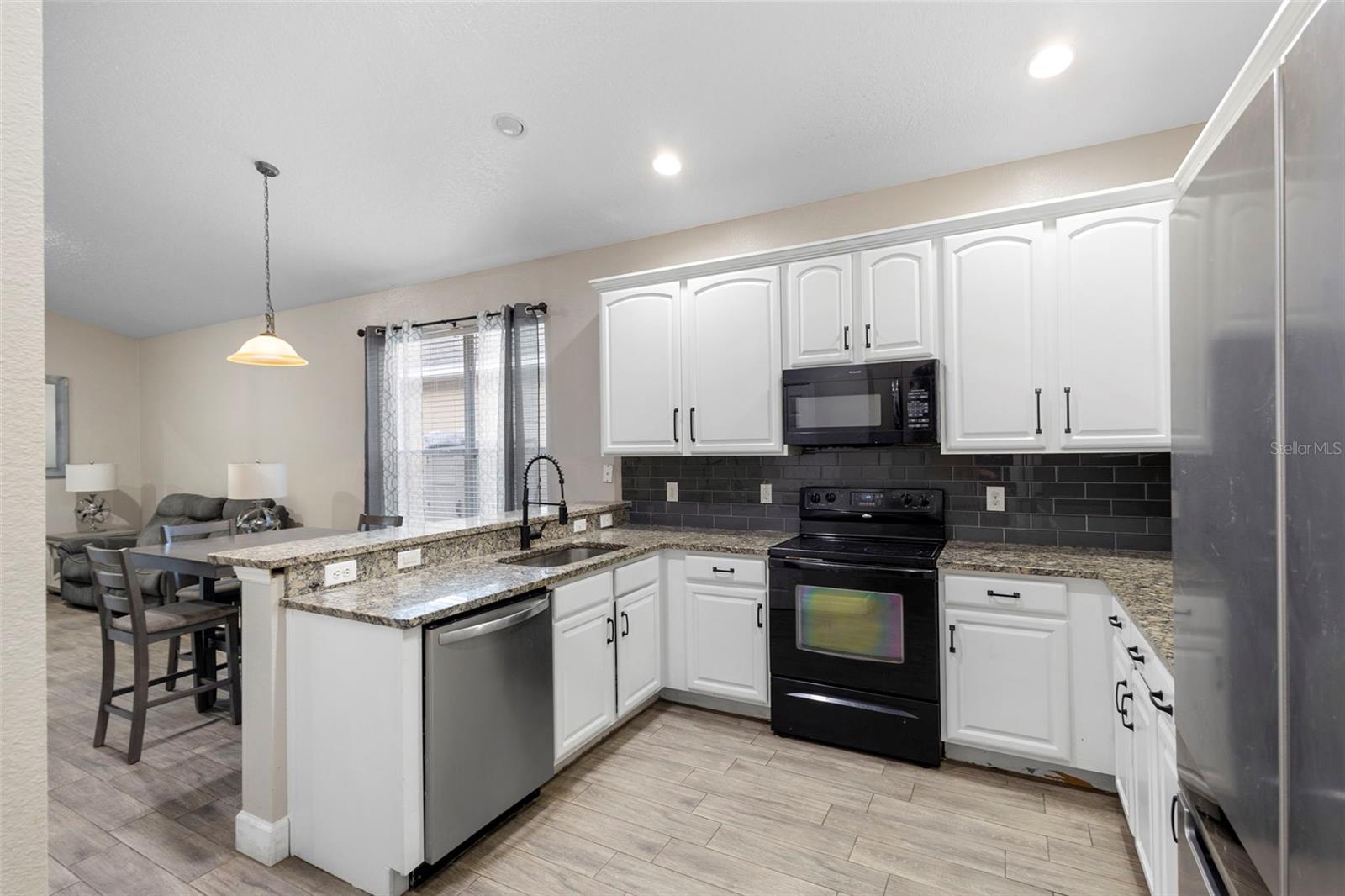 Image 9 of 42 For 322 Secretariat Court