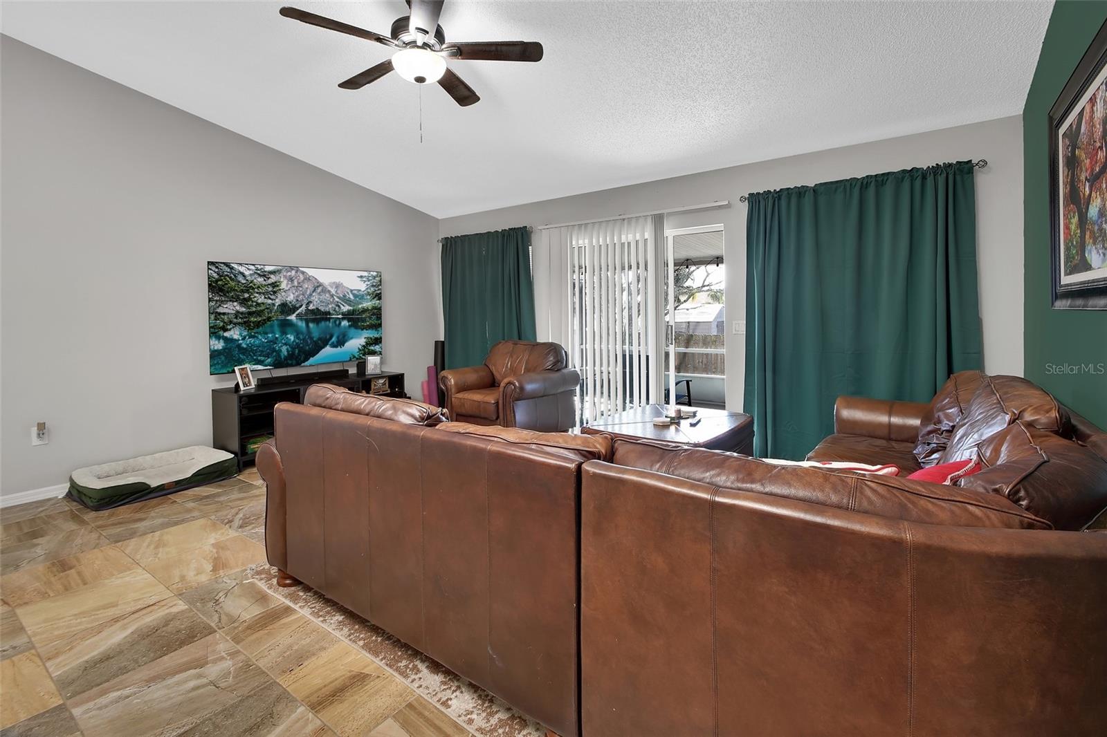 Image 11 of 36 For 828 White Birch Court