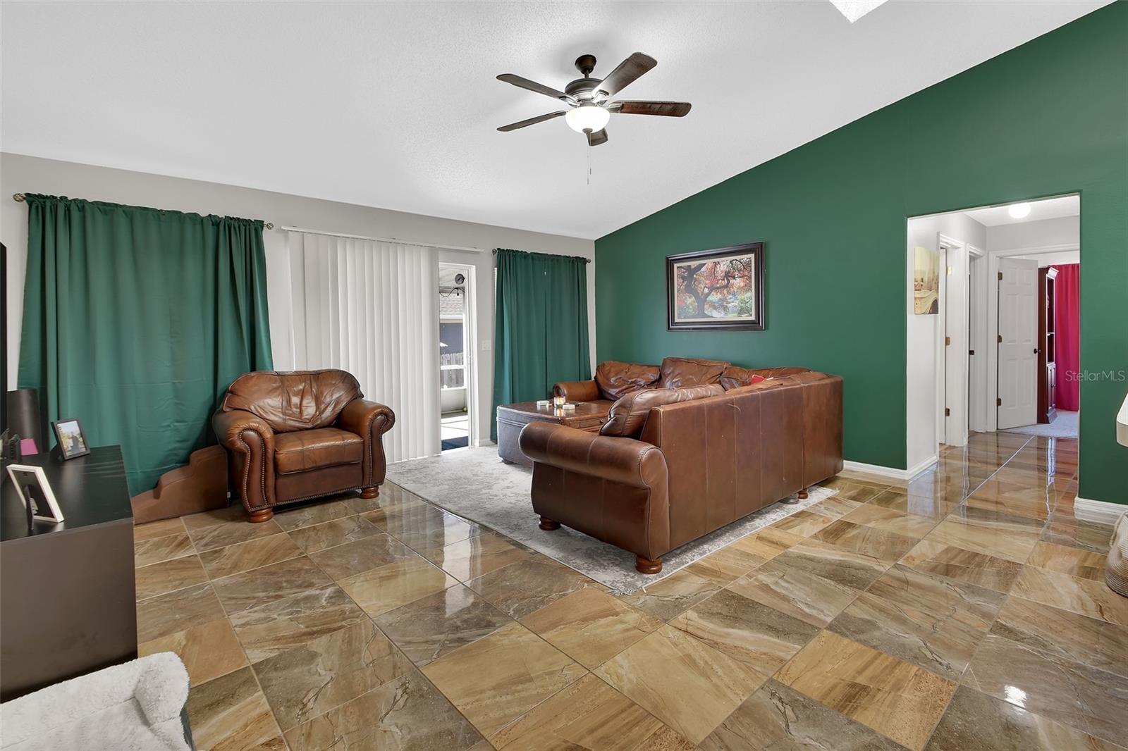 Image 12 of 36 For 828 White Birch Court