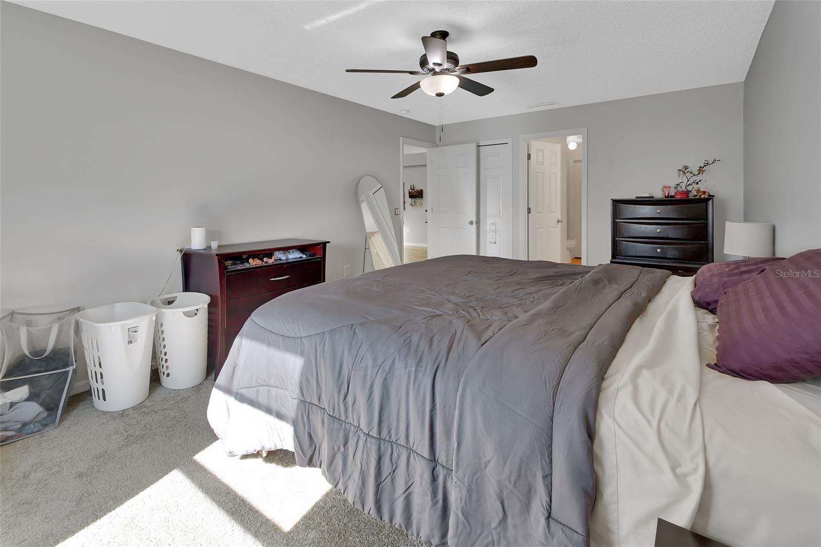 Image 17 of 36 For 828 White Birch Court