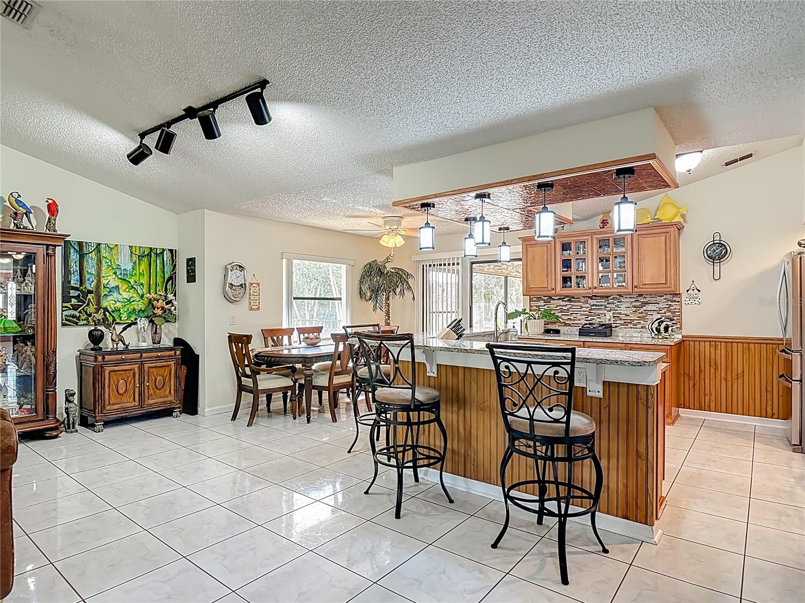 Listing photo id 9 for 1415 Stone Trail