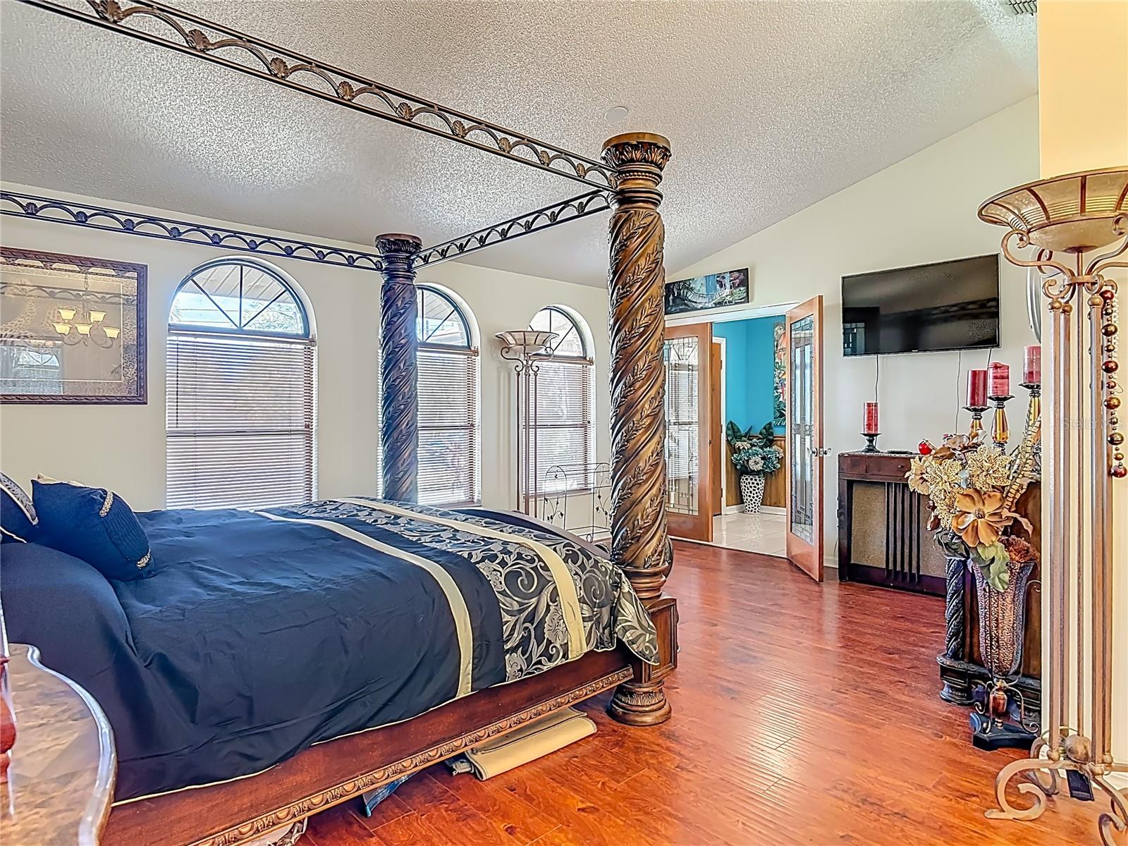 Listing photo id 14 for 1415 Stone Trail