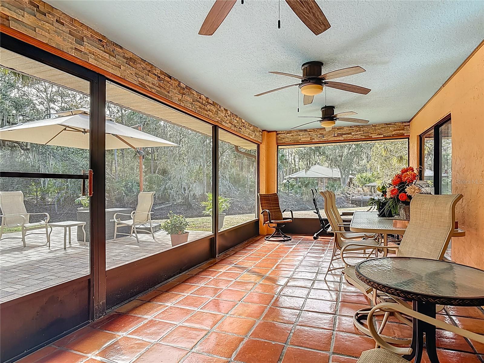 Listing photo id 29 for 1415 Stone Trail