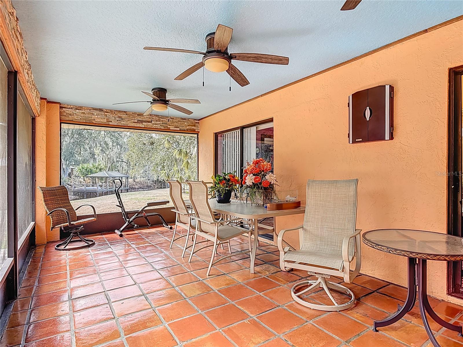 Listing photo id 30 for 1415 Stone Trail