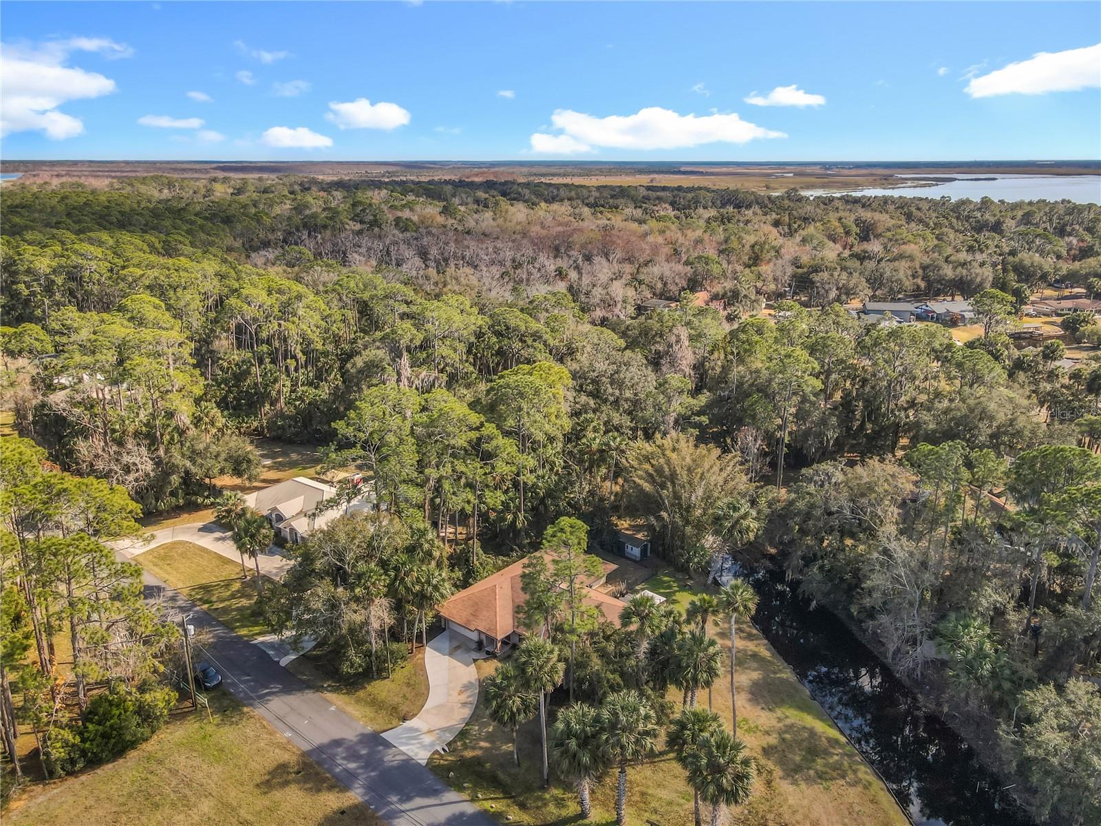 Listing photo id 50 for 1415 Stone Trail