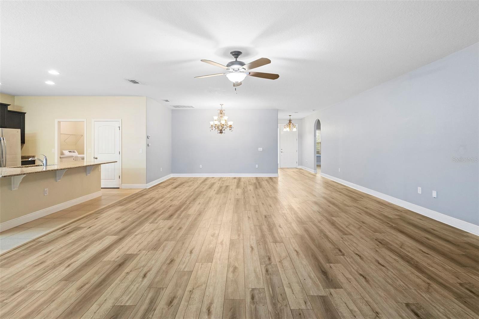 Image 11 of 31 For 1423 Alexington Avenue