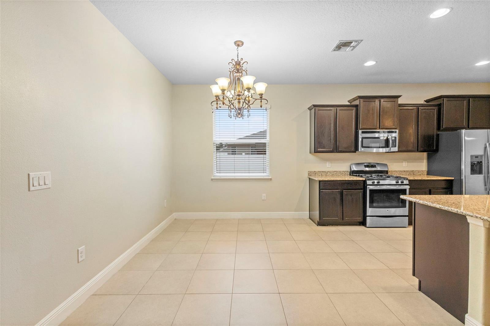 Image 15 of 31 For 1423 Alexington Avenue