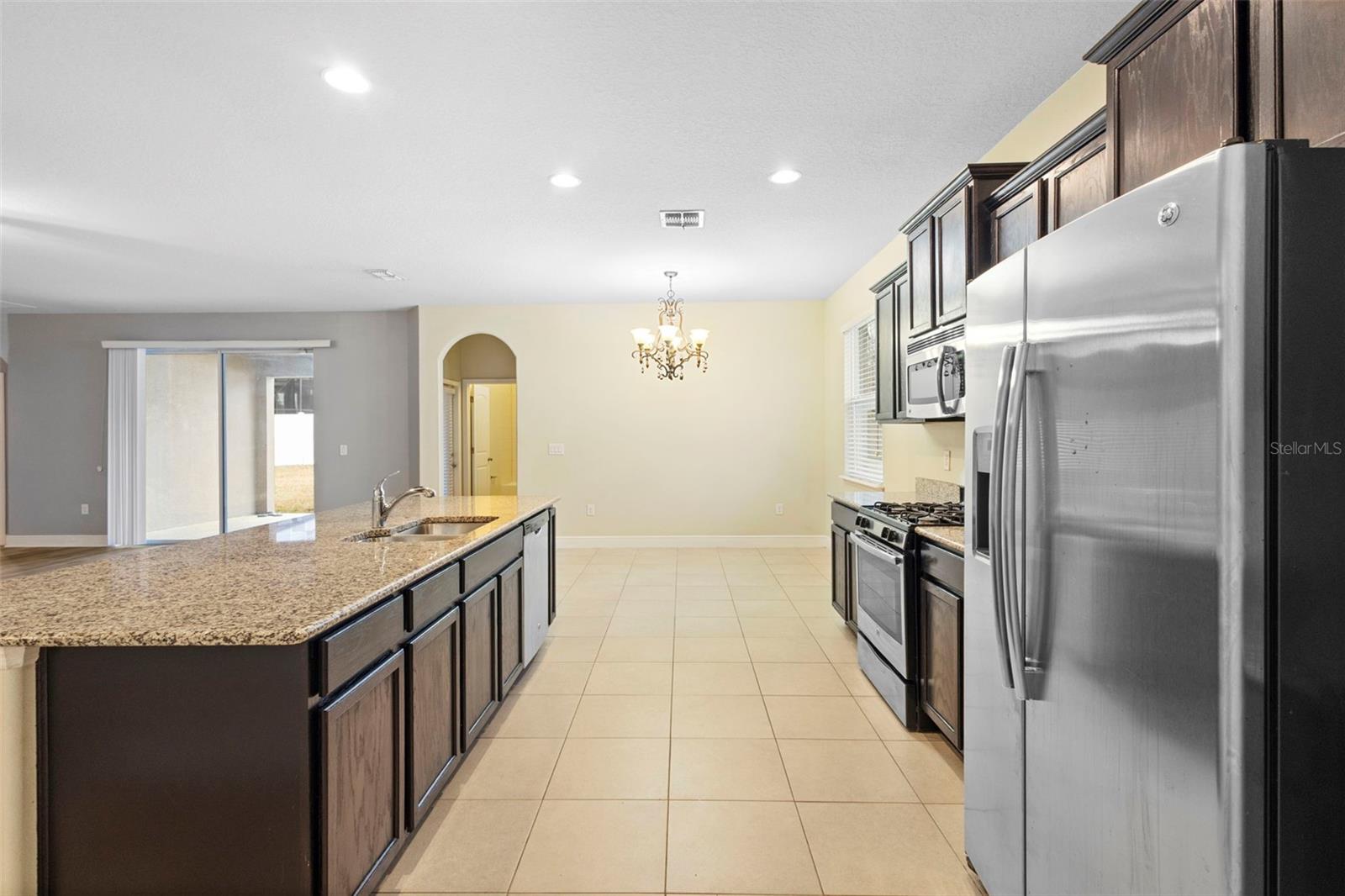 Image 17 of 31 For 1423 Alexington Avenue