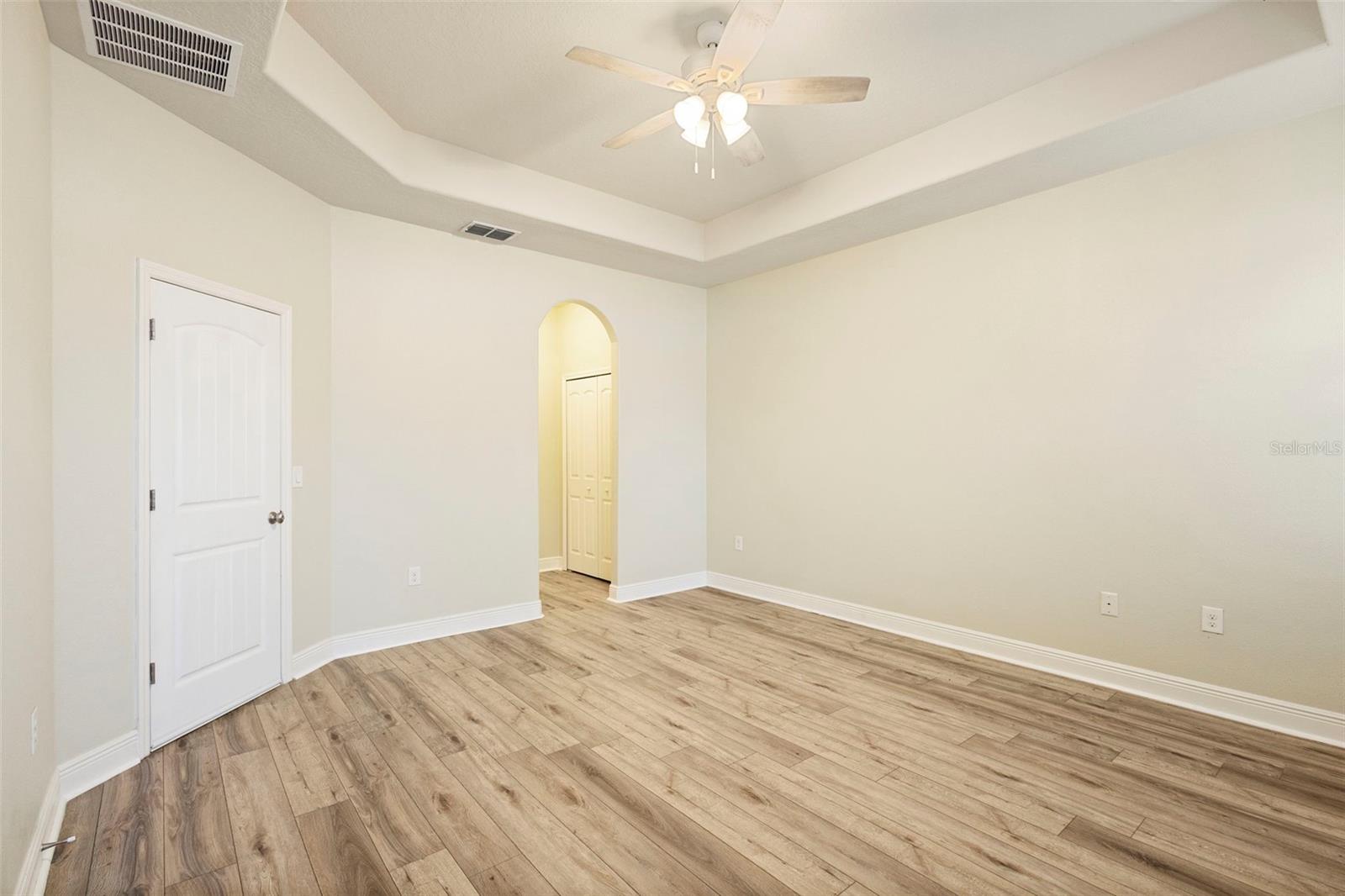 Image 20 of 31 For 1423 Alexington Avenue