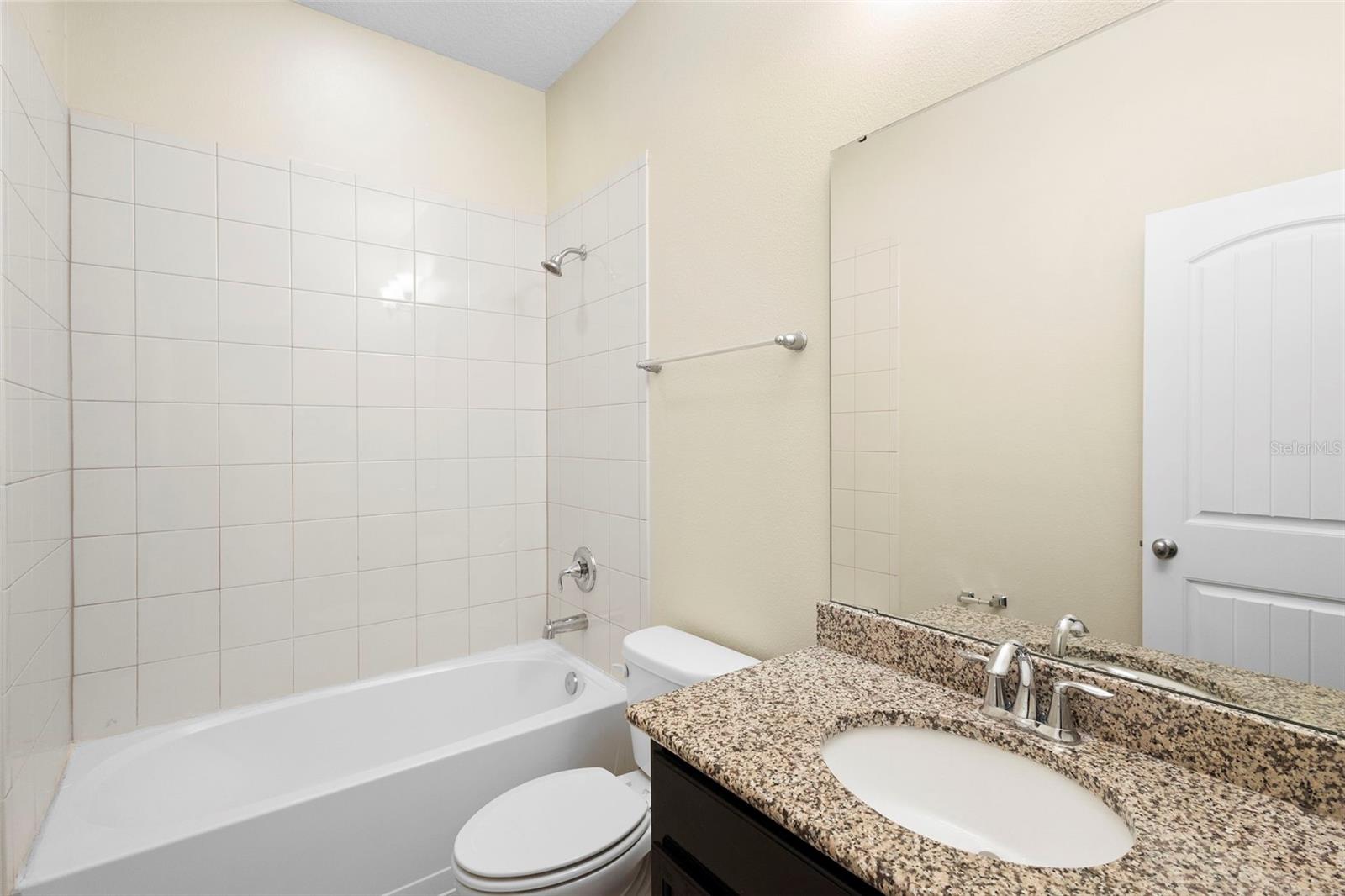 Image 26 of 31 For 1423 Alexington Avenue