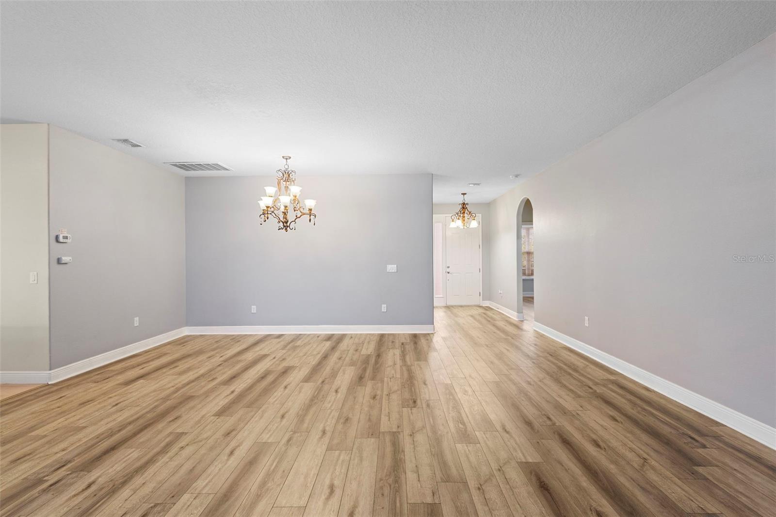 Image 6 of 31 For 1423 Alexington Avenue