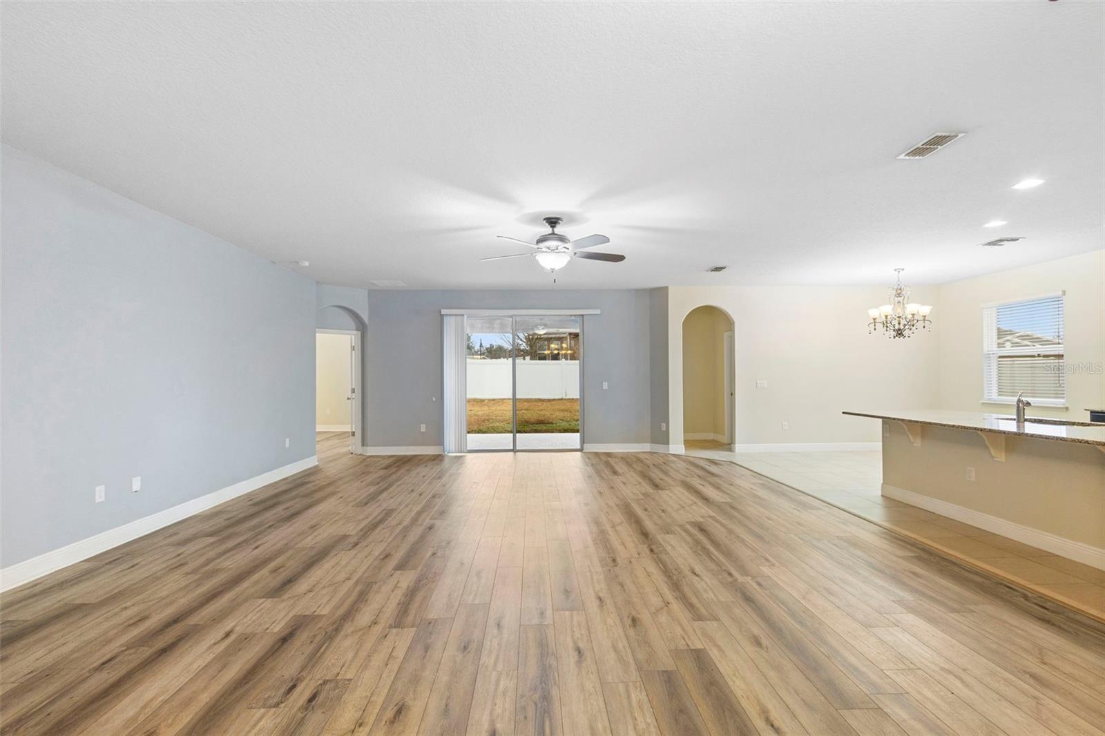 Image 8 of 31 For 1423 Alexington Avenue