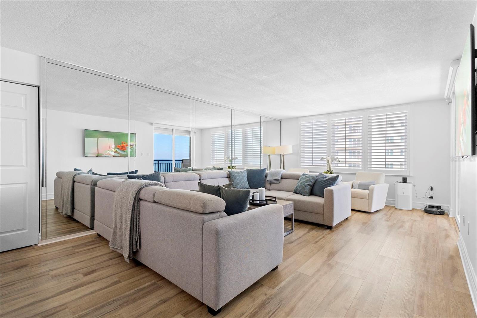 Image 12 of 36 For 2947 Atlantic Avenue 1505