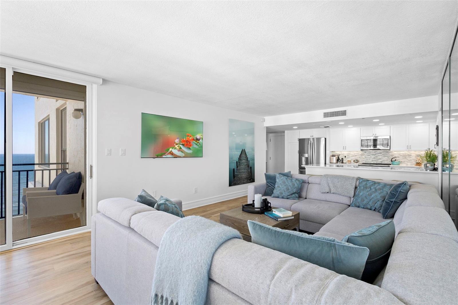 Image 17 of 36 For 2947 Atlantic Avenue 1505