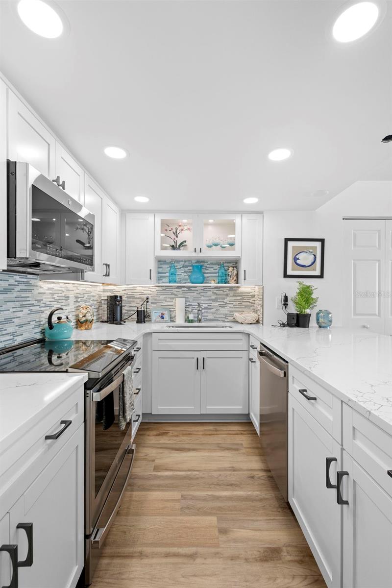 Image 6 of 36 For 2947 Atlantic Avenue 1505