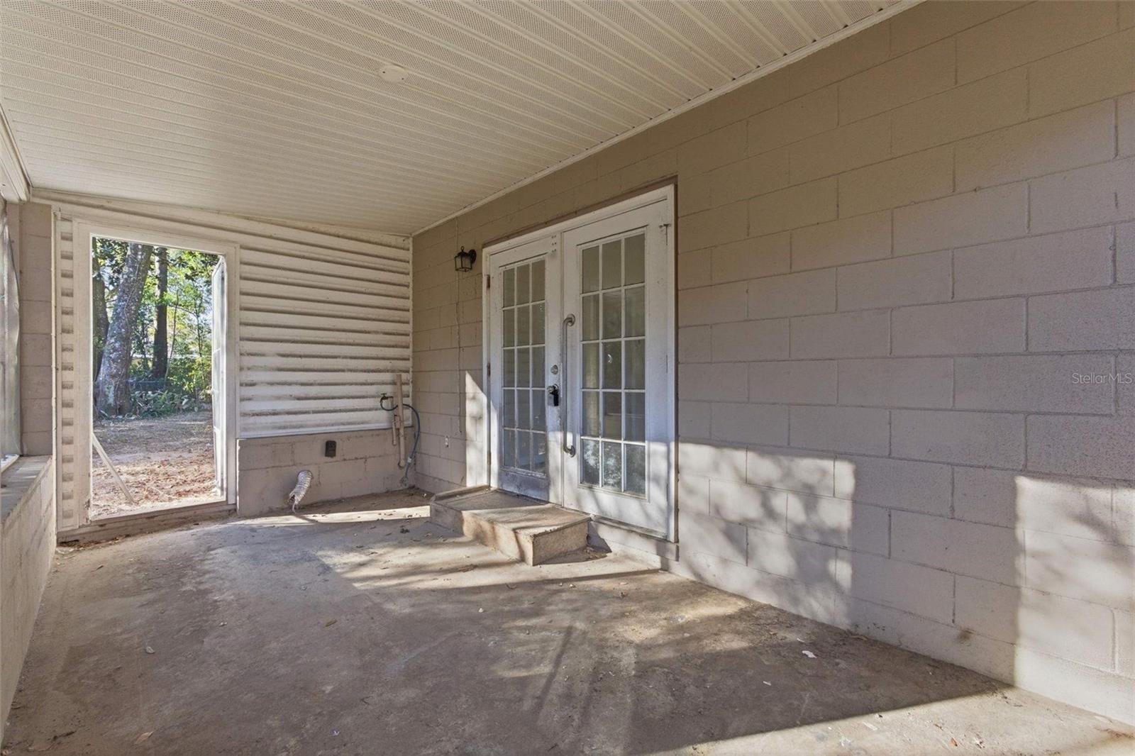 Image 37 of 39 For 762 Valencia Avenue