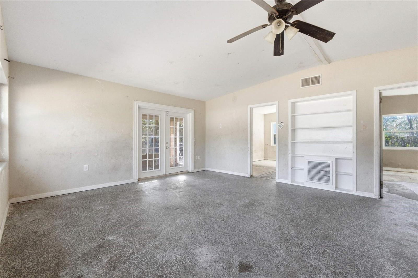 Image 38 of 39 For 762 Valencia Avenue