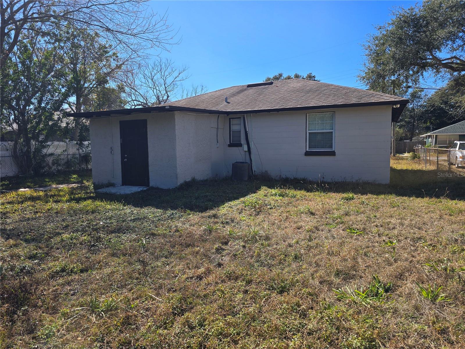 Image 17 of 17 For 925 School Street