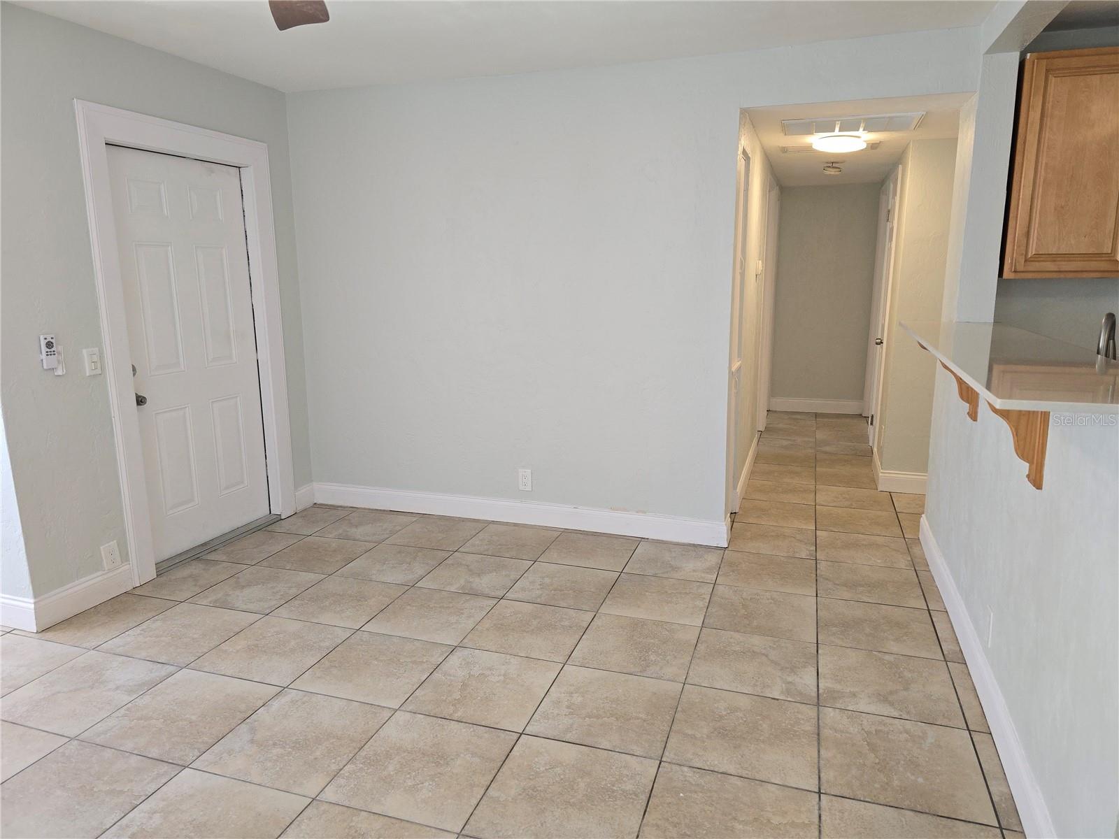 Image 6 of 17 For 925 School Street