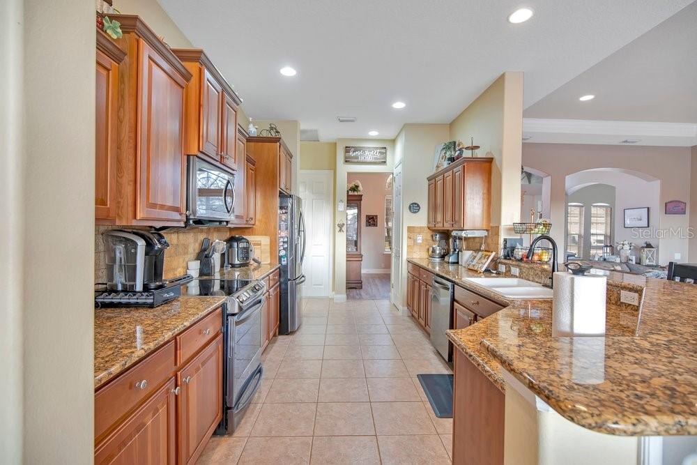 Image 13 of 40 For 353 Hammock Oak Circle