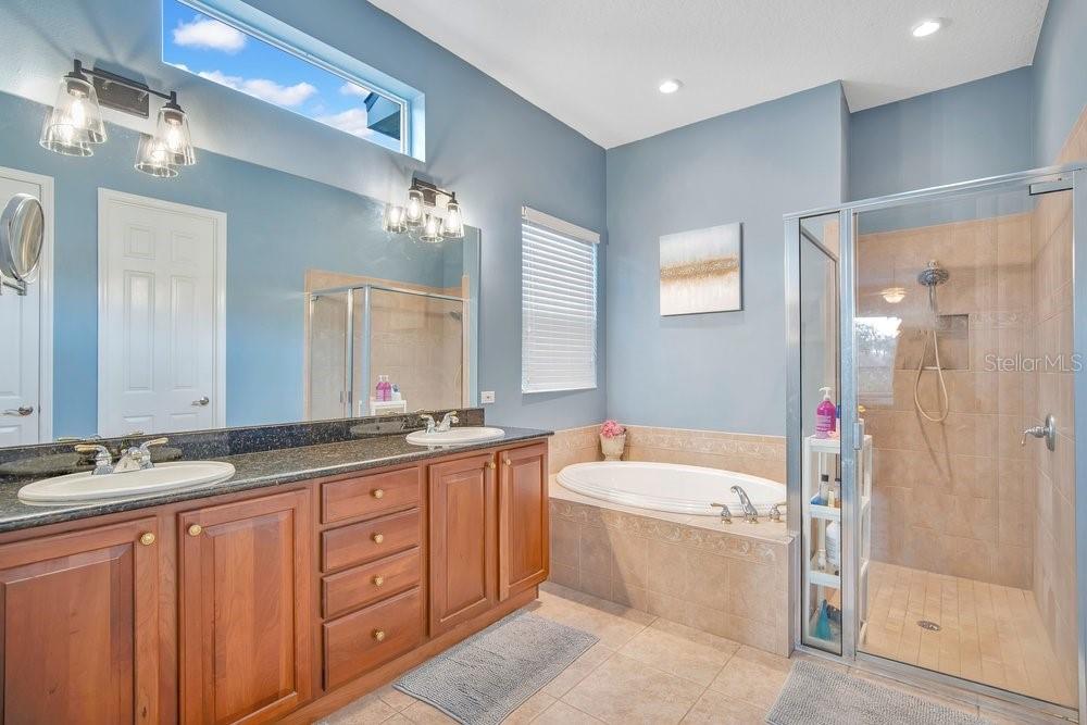 Image 20 of 40 For 353 Hammock Oak Circle