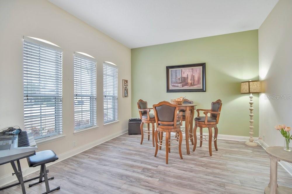 Image 25 of 40 For 353 Hammock Oak Circle