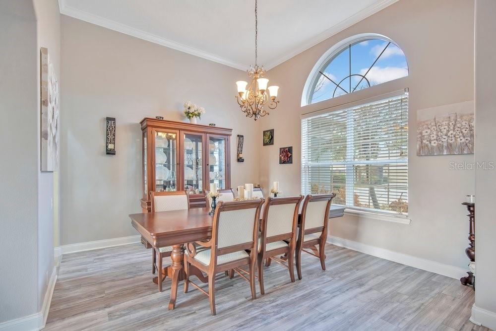 Image 8 of 40 For 353 Hammock Oak Circle